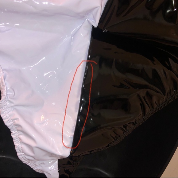 Black and White Highwaisted Booty Short - Picture 8 of 11